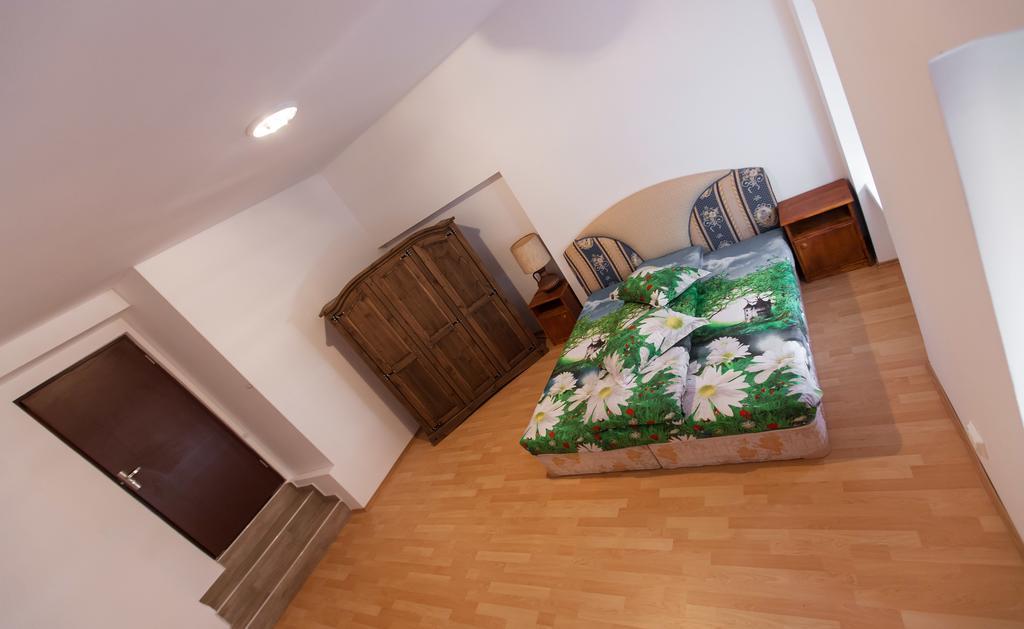 Matei Basarab Private Apartments Braşov Chambre photo