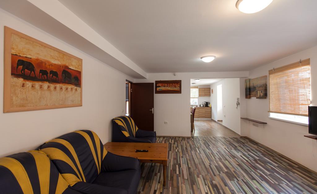 Matei Basarab Private Apartments Braşov Chambre photo